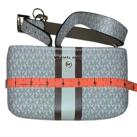 NWOT Michael Kors Jet Set Travel Belt Bag - Picture 4 of 4